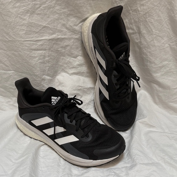 Women’s Adidas Black and White Sneakers Solar Glide ST. Size 9.5 - Picture 3 of 13